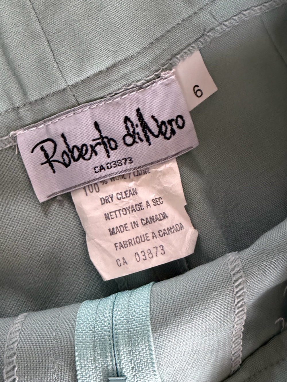 Vintage 100% Wool Pleated Dress Shorts by Roberto diNero - Picture 4 of 5